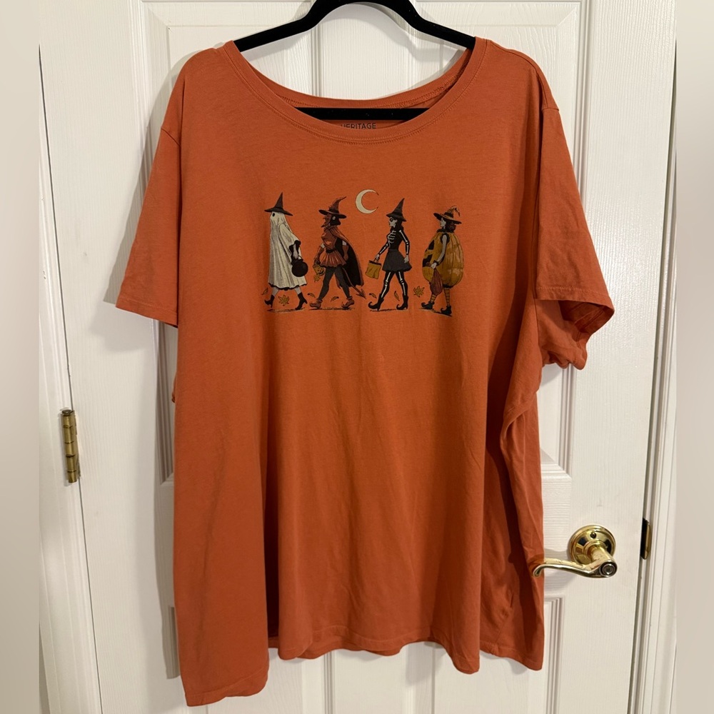 Torrid Knit Witches Classic Fit Heritage Jersey Crew Tee Size 4